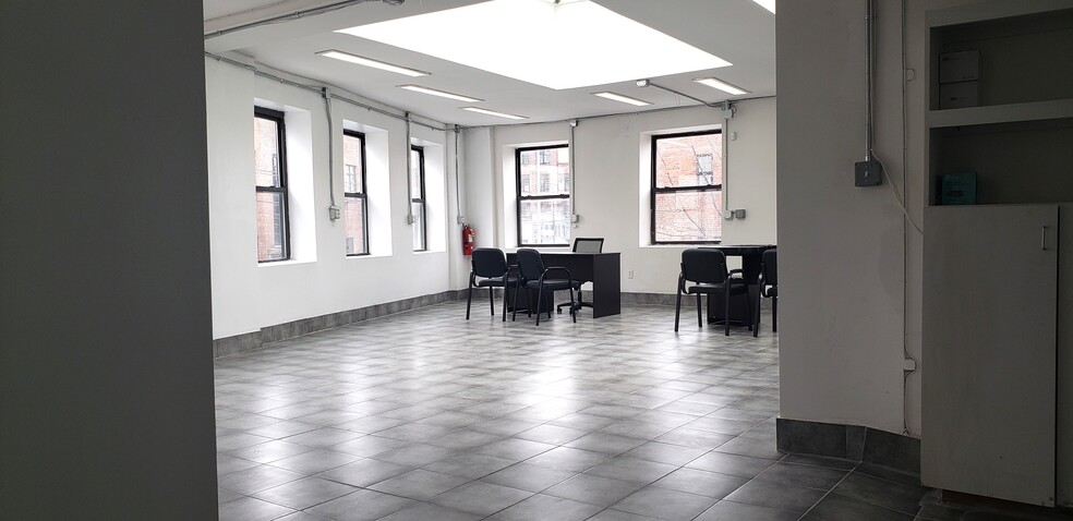 13-05 44th Ave, Long Island City, NY en alquiler - Foto del interior - Imagen 3 de 10