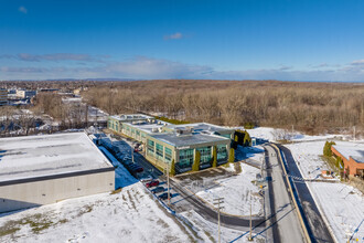 1050-1155 Boul Saint-Régis, Dorval, QC - VISTA AÉREA  vista de mapa