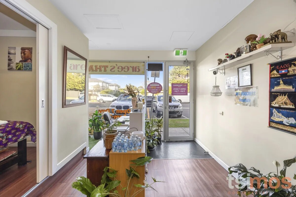 135 Lower Dandenong Rd, Mentone, VIC 3194 - Unidad 2 -  - Foto del interior - Image 2 of 6