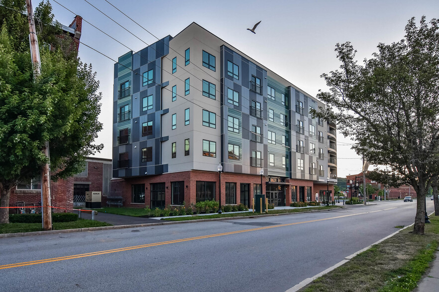 215 Canal St, Lawrence, MA en alquiler - Foto del edificio - Imagen 1 de 12