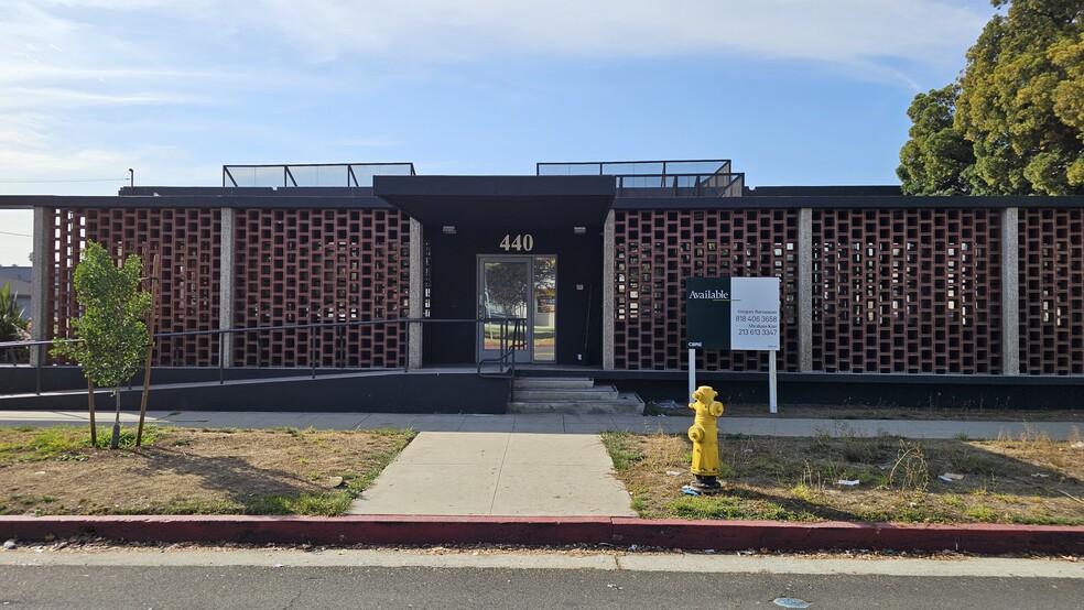 440 W Los Feliz Rd, Glendale, CA en alquiler - Foto del edificio - Imagen 1 de 4