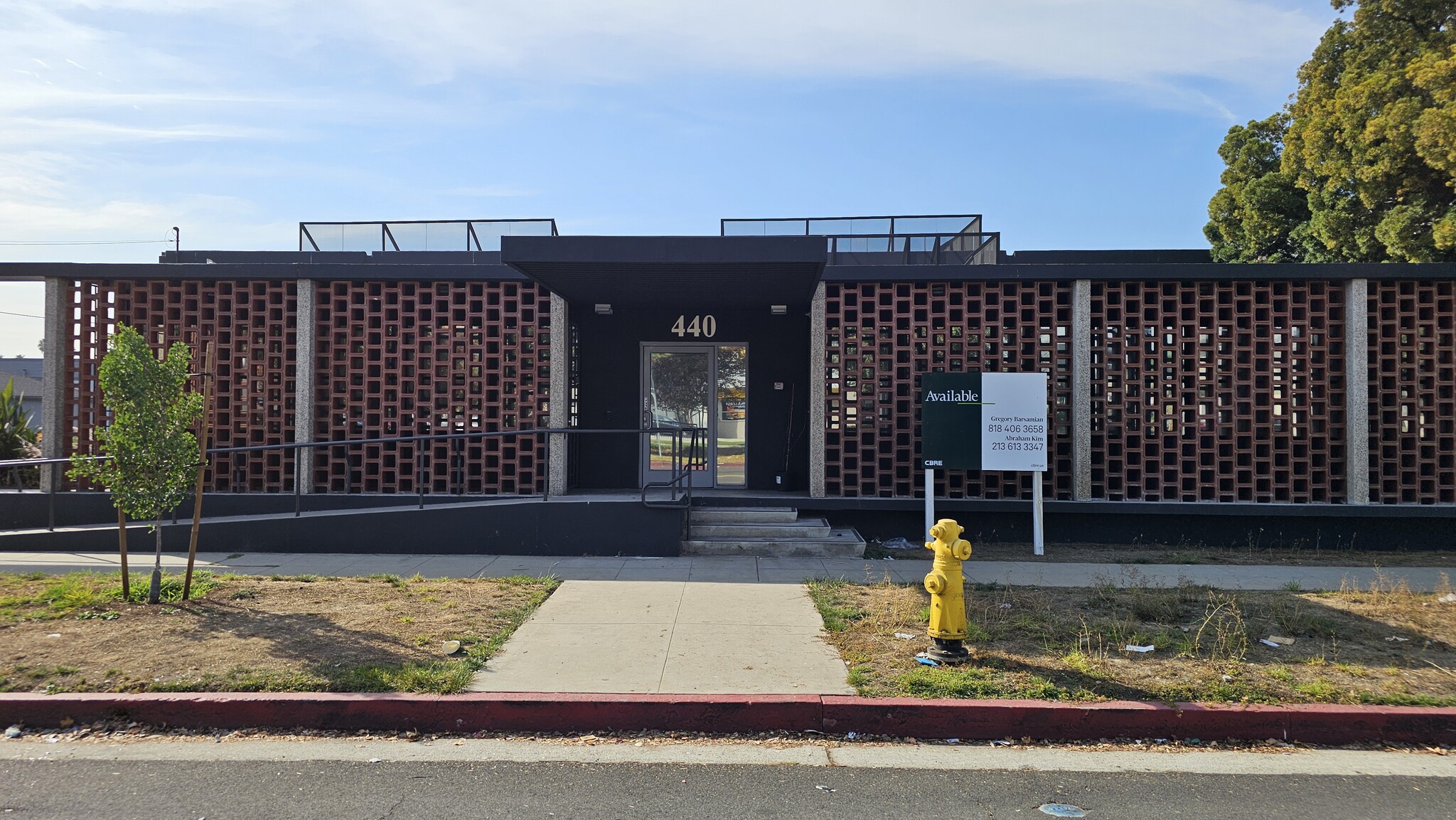 440 W Los Feliz Rd, Glendale, CA en alquiler Foto del edificio- Imagen 1 de 5