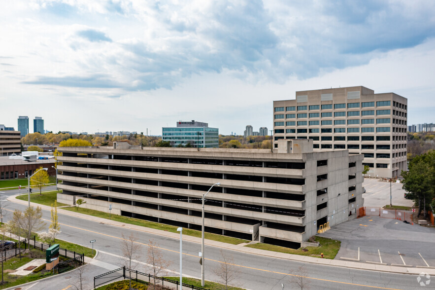 225 Duncan Mill Rd, Toronto, ON en alquiler - Foto del edificio - Imagen 3 de 4