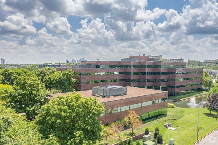 210 Athens Way, Nashville, TN en alquiler - Foto del edificio - Imagen 3 de 20