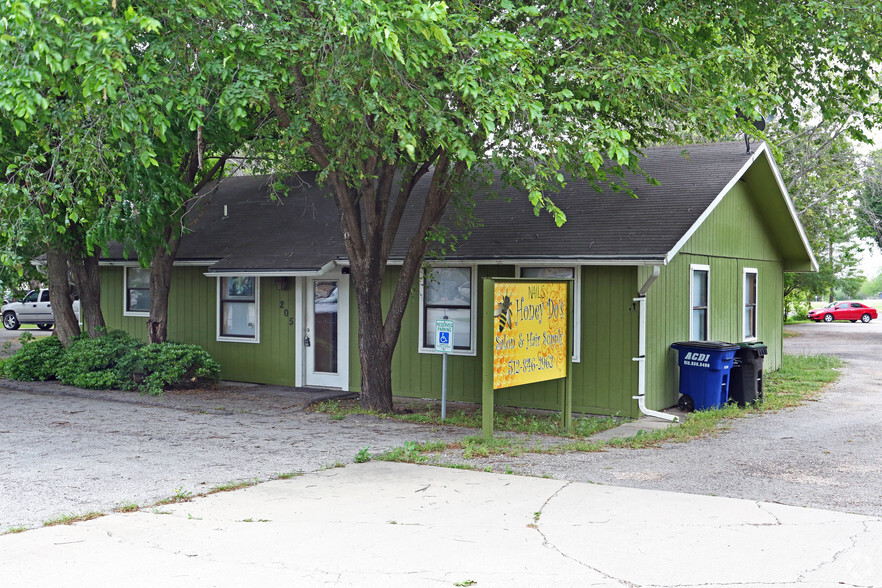 205 Taylor St, Hutto, TX en alquiler - Foto del edificio - Imagen 2 de 18