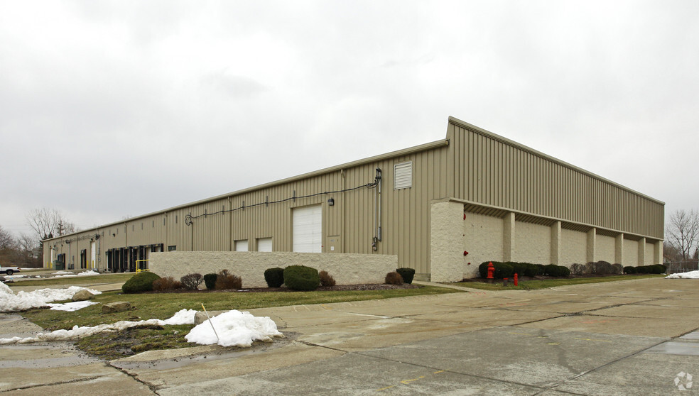 4517-4521 Industrial Pky, Cleveland, OH en alquiler - Foto principal - Imagen 1 de 4