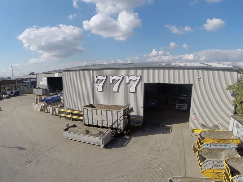 11 Coomber Way, Croydon en alquiler - Foto principal - Imagen 1 de 7