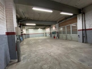 Más detalles de Carrer de la Llibertat, 107, Sant Vicenç de Castellet - Edificio residencial​ en venta