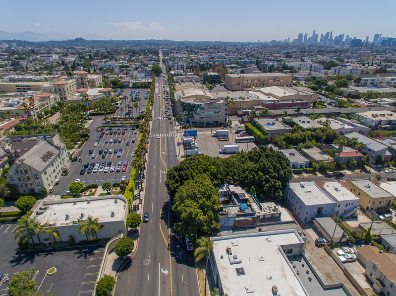 5426-5434 Melrose Ave, Los Angeles, CA en venta - Foto del edificio - Imagen 3 de 18