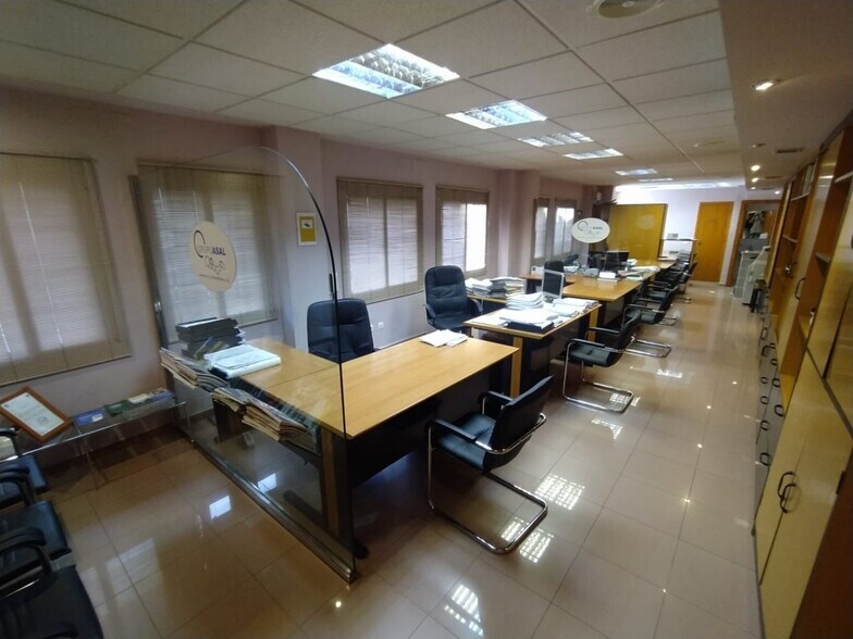 Oficina en Cáceres, Cáceres en venta - Foto del edificio - Imagen 3 de 11