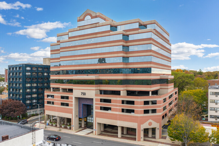 750 E Main St, Stamford, CT en alquiler - Foto del edificio - Imagen 1 de 13