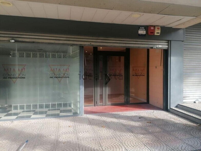 Local en Badalona, Barcelona en venta - Foto del interior - Imagen 2 de 16