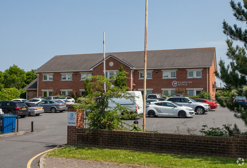 Turner Dr, Yate en venta - Foto del edificio - Imagen 3 de 3