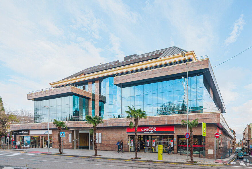 Avenida Reyes Católicos, 6, Majadahonda, Madrid en alquiler - Foto principal - Imagen 1 de 4