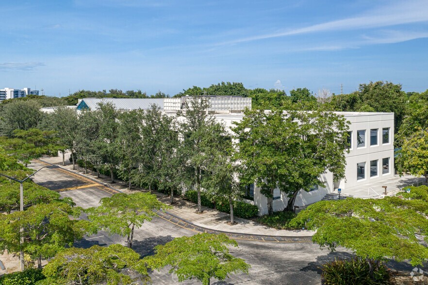 6400 N Congress Ave, Boca Raton, FL en alquiler - Foto del edificio - Imagen 1 de 6