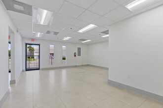 1352-1382 NW 78th Ave, Doral, FL en alquiler Foto del interior- Imagen 2 de 19