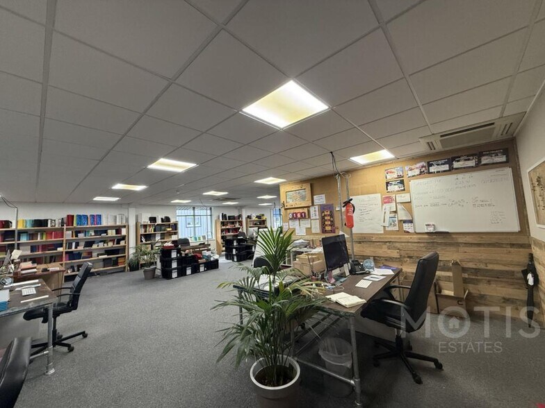 Unit C - H Concept Court, Pent Rd, Folkestone en venta - Foto del edificio - Imagen 2 de 20