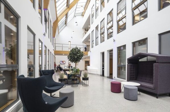 4100 Park Appr, Leeds en alquiler - Vestíbulo - Imagen 3 de 7