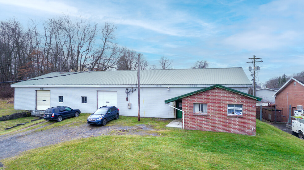 40 Jennmar Dr, Reedsville, WV en venta - Foto del edificio - Imagen 2 de 32