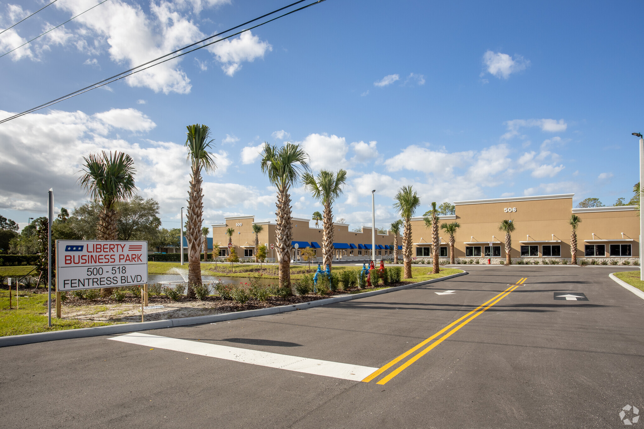 500 Fentress Blvd, Daytona Beach, FL en alquiler Foto del edificio- Imagen 1 de 20