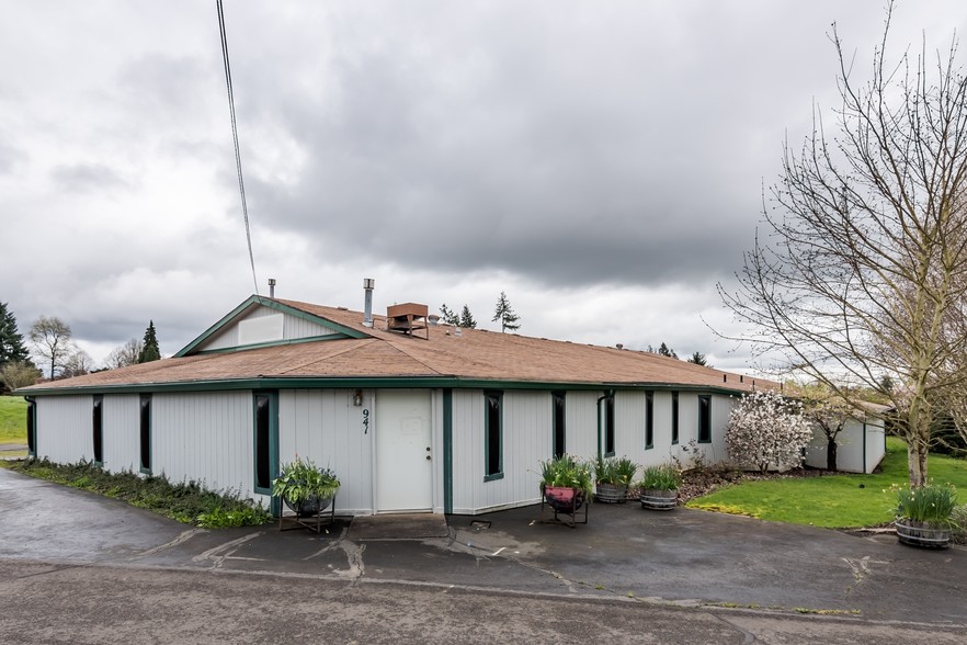 941 SW Alder St, Dundee, OR en venta - Foto del edificio - Imagen 3 de 33