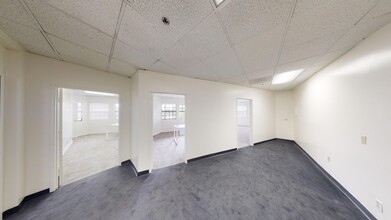 120 N Victory Blvd, Burbank, CA en alquiler Foto del interior- Imagen 2 de 6