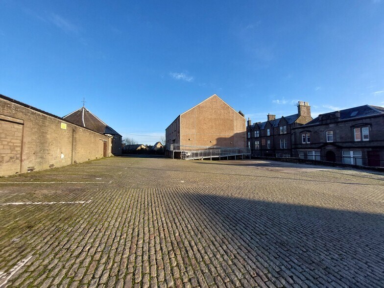 13 Market St, Forfar en venta - Foto del edificio - Imagen 2 de 8