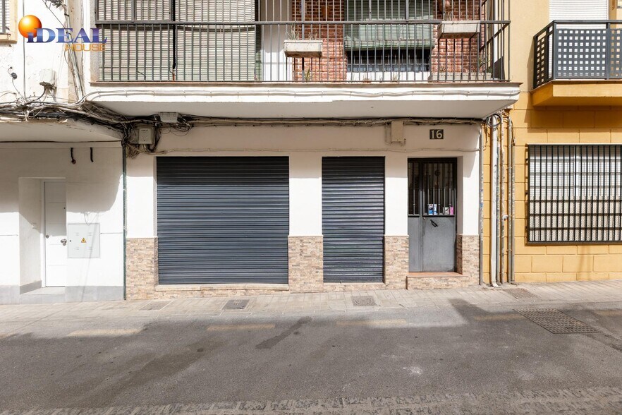 Calle Gras y Granollers, 16, Granada, Granada en venta - Foto del edificio - Imagen 3 de 15