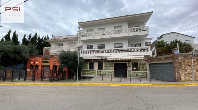 Edificio residencial en Roda de Berà, Tarragona en venta - Foto del edificio - Imagen 2 de 8
