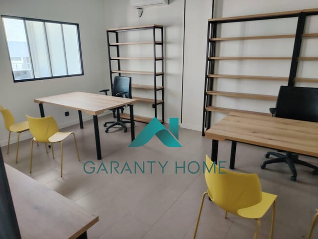 Más detalles de Oficina en alquiler