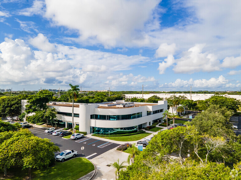 6501 Park of Commerce Blvd NW, Boca Raton, FL en alquiler - Foto del edificio - Imagen 3 de 8