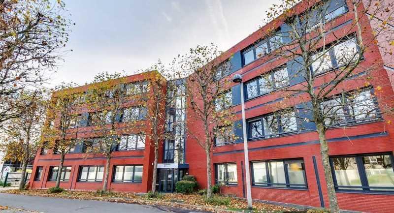 1 Rue James Joule, Guyancourt en venta Foto del edificio- Imagen 1 de 21