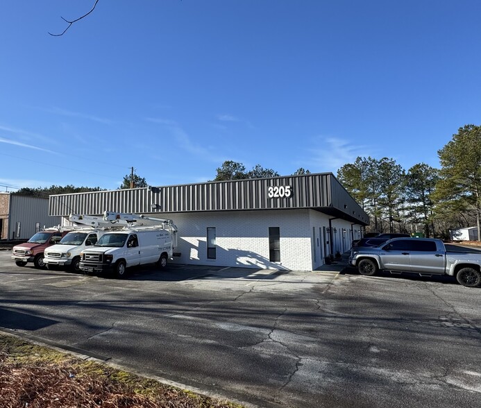 3205 Industrial Way, Snellville, GA en alquiler - Foto del edificio - Imagen 1 de 4