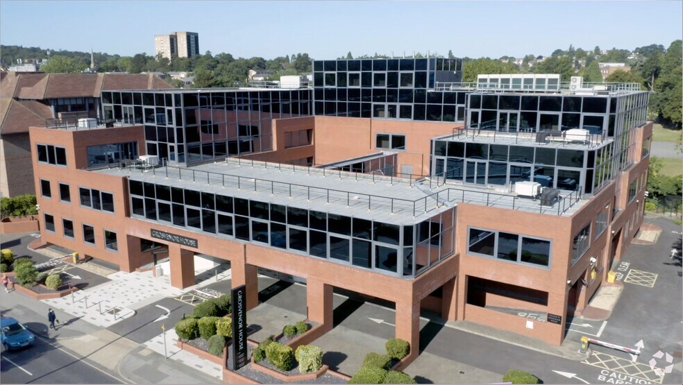 65-71 London Rd, Redhill en alquiler - Vídeo aéreo - Imagen 2 de 25