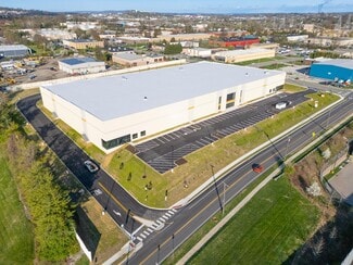 Más detalles de 555 Flint Hill Rd, King Of Prussia, PA - Nave en alquiler
