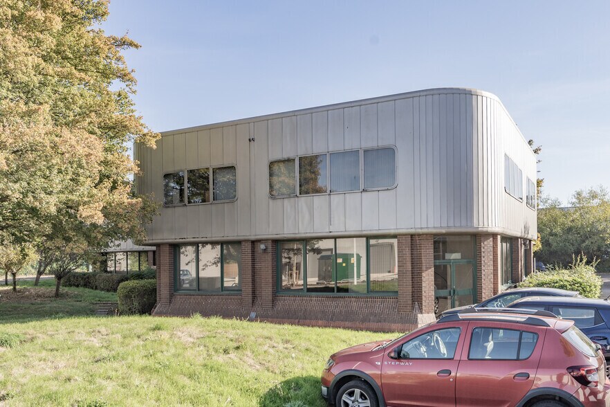 Dorcan Complex, Swindon en venta - Foto principal - Imagen 1 de 2