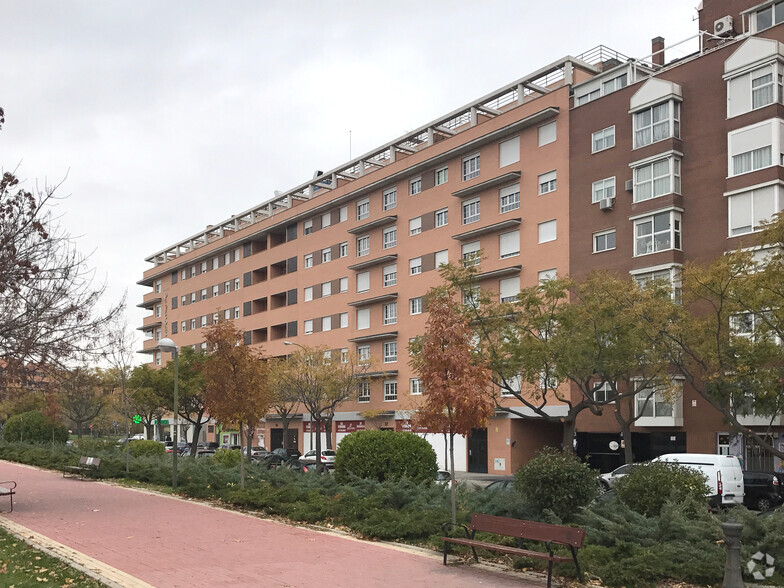 Paseo Ginebra, 35, Madrid, Madrid en venta - Foto del edificio - Imagen 2 de 2