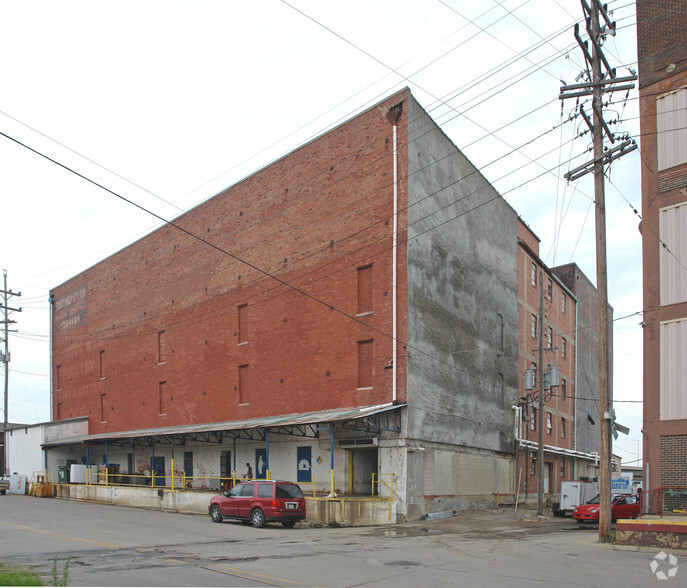 200 N Kansas Ave, Topeka, KS en alquiler - Foto del edificio - Imagen 1 de 2