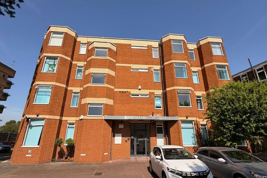 Oxford Rd, Aylesbury en alquiler - Foto del edificio - Imagen 2 de 4
