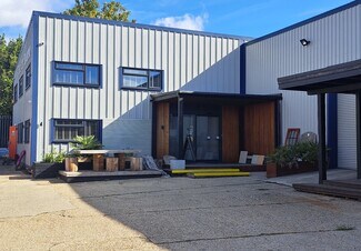 Más detalles de Cauldwell Walk, Bedford - Nave en alquiler