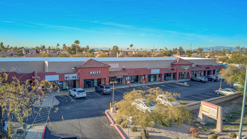 4221 E Chandler Blvd, Phoenix, AZ en alquiler - Foto del edificio - Imagen 1 de 15