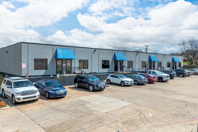 Más detalles de 1510 Randolph St, Carrollton, TX - Flex, nave en alquiler