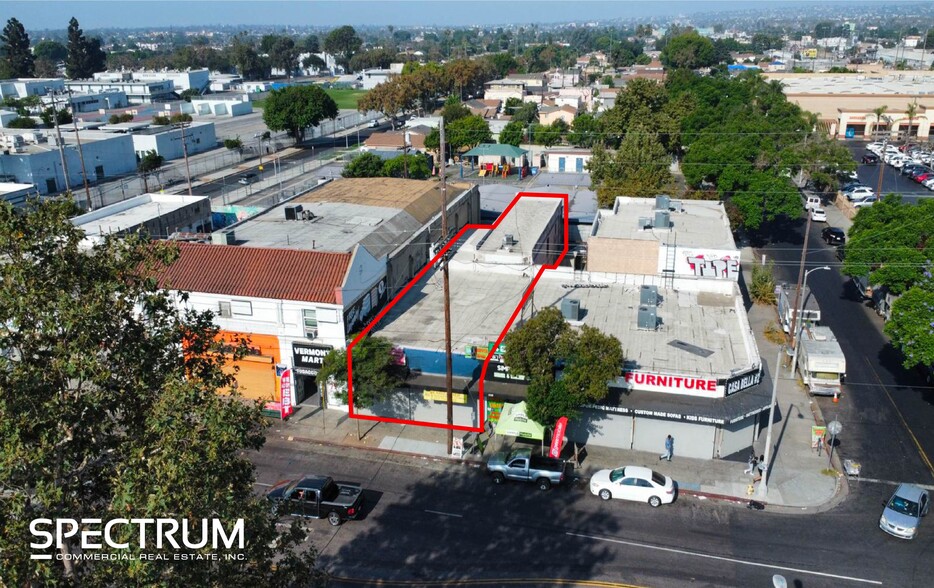 5851-5859 S Vermont Ave, Los Angeles, CA en alquiler - Foto del edificio - Imagen 1 de 10