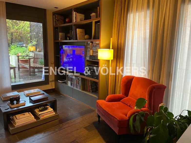 Edificio residencial en Barcelona, Barcelona en venta - Foto del interior - Imagen 1 de 7