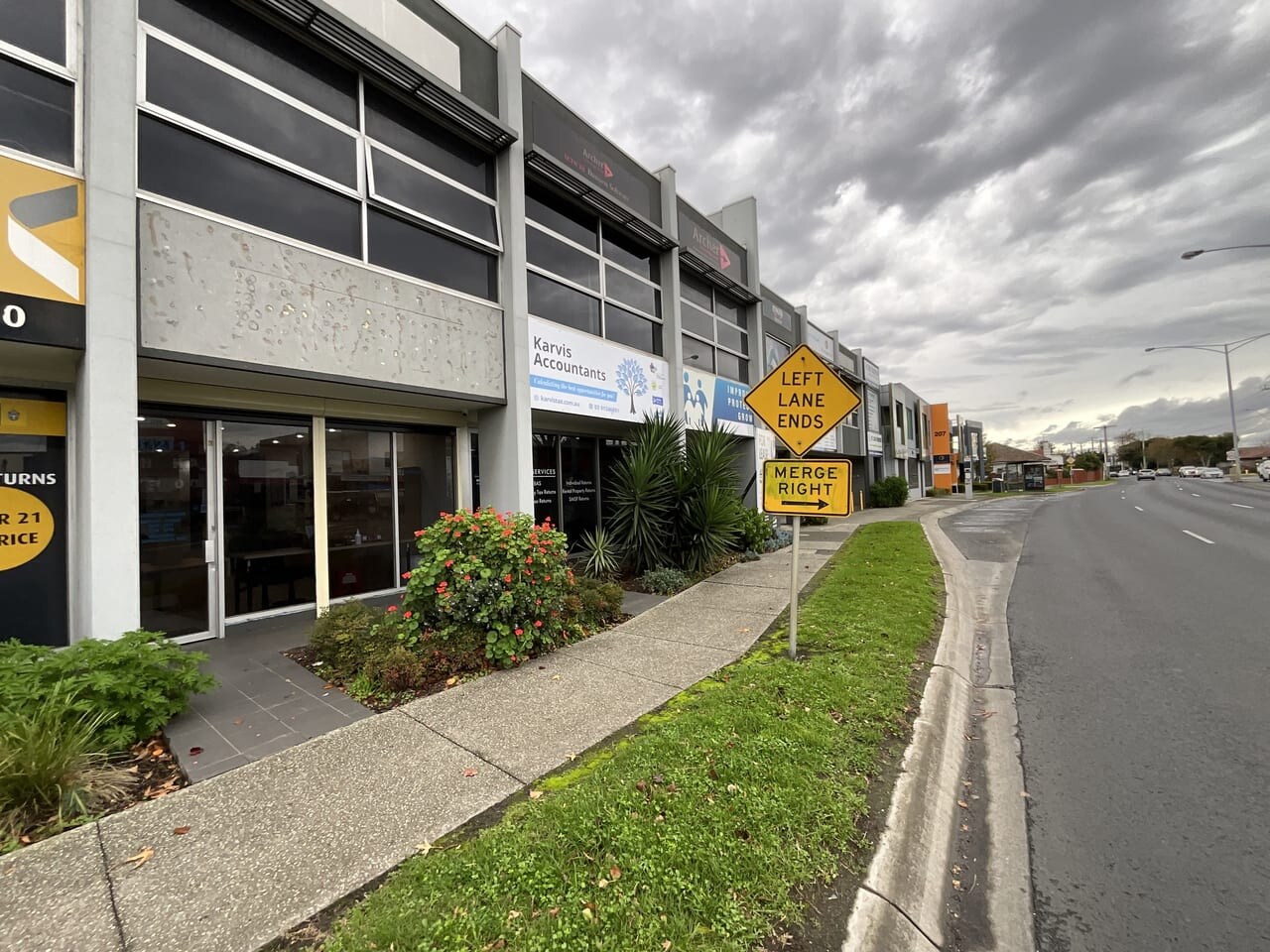 211 Warrigal Rd, Hughesdale en alquiler Foto del edificio- Imagen 1 de 4