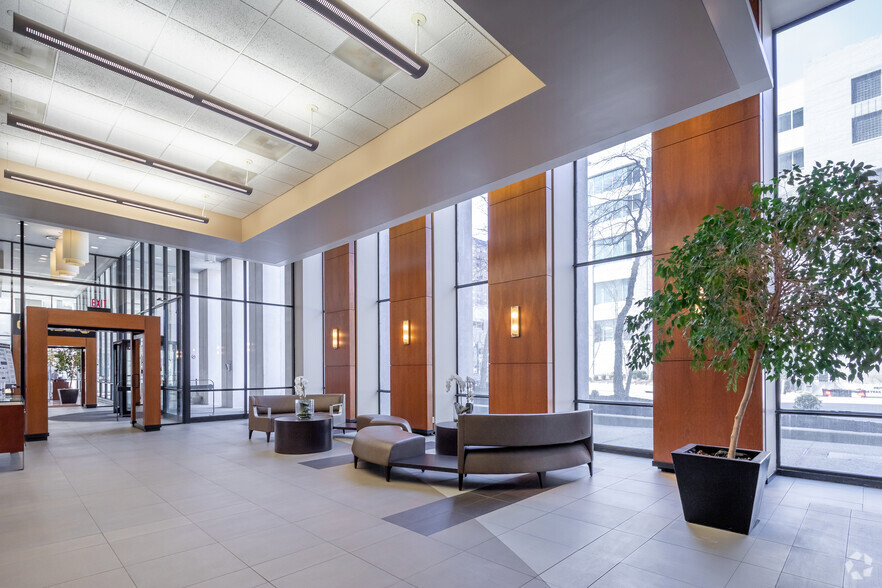 201 E Main St, Lexington, KY en alquiler - Lobby - Imagen 2 de 7