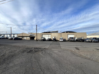 Más detalles para 310 Market St, Klamath Falls, OR - Naves en venta