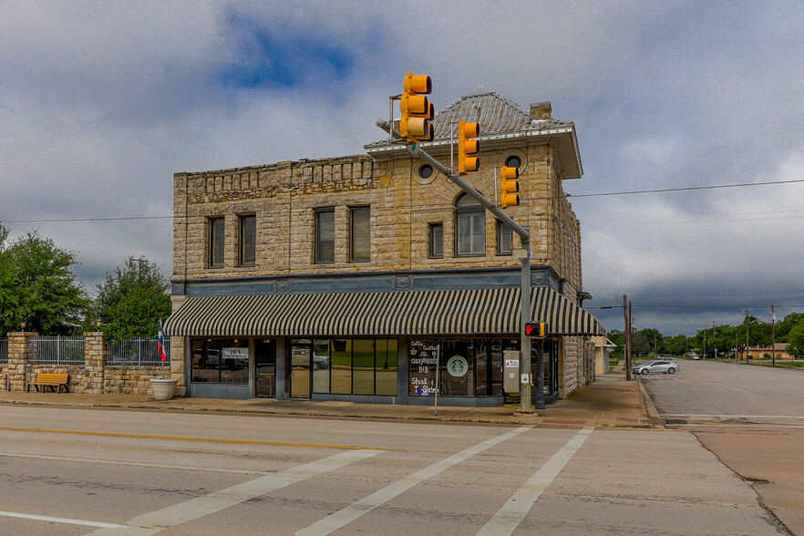 119 N Main St, Jacksboro, TX en venta - Foto del edificio - Imagen 2 de 45