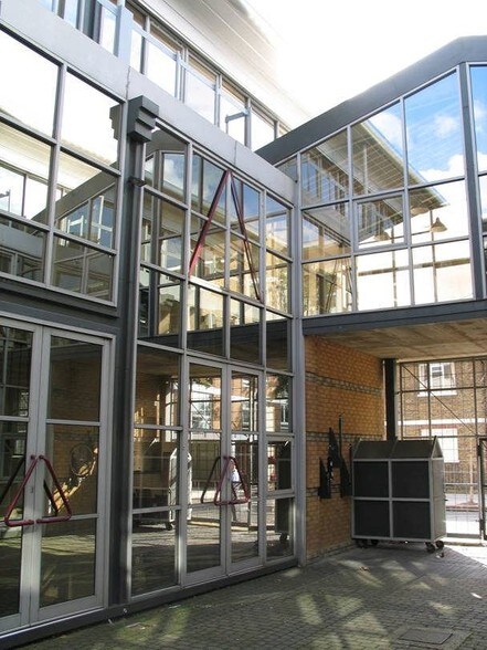 225-227 Walmer Rd, London en alquiler - Foto del edificio - Imagen 3 de 8