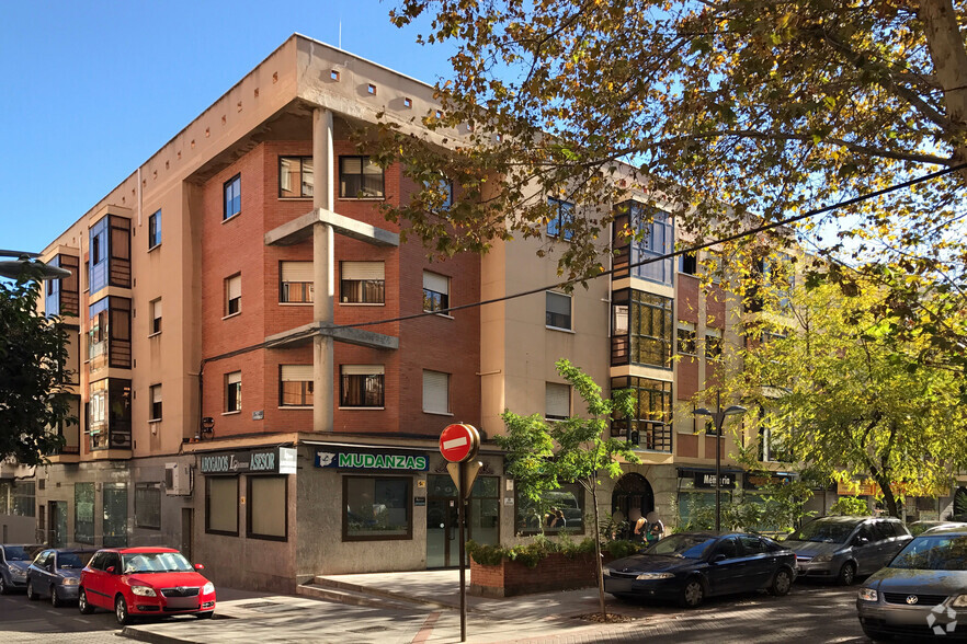 Calle Canaleja, 1, Alcorcón, Madrid en venta - Foto del edificio - Imagen 2 de 2